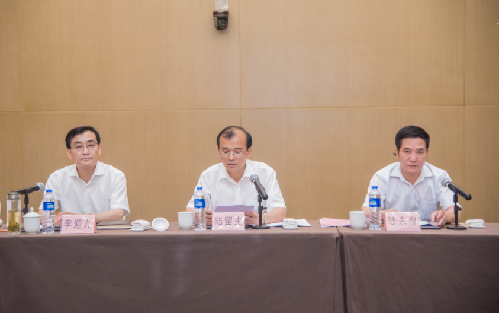 7月7日,省政府和上海铁路局在徐州联合召开连徐高铁项目建设动员会