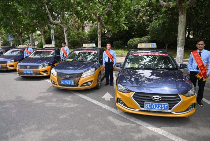 我为群众办实事|徐州出543辆出租车"爱心送考"温暖起航